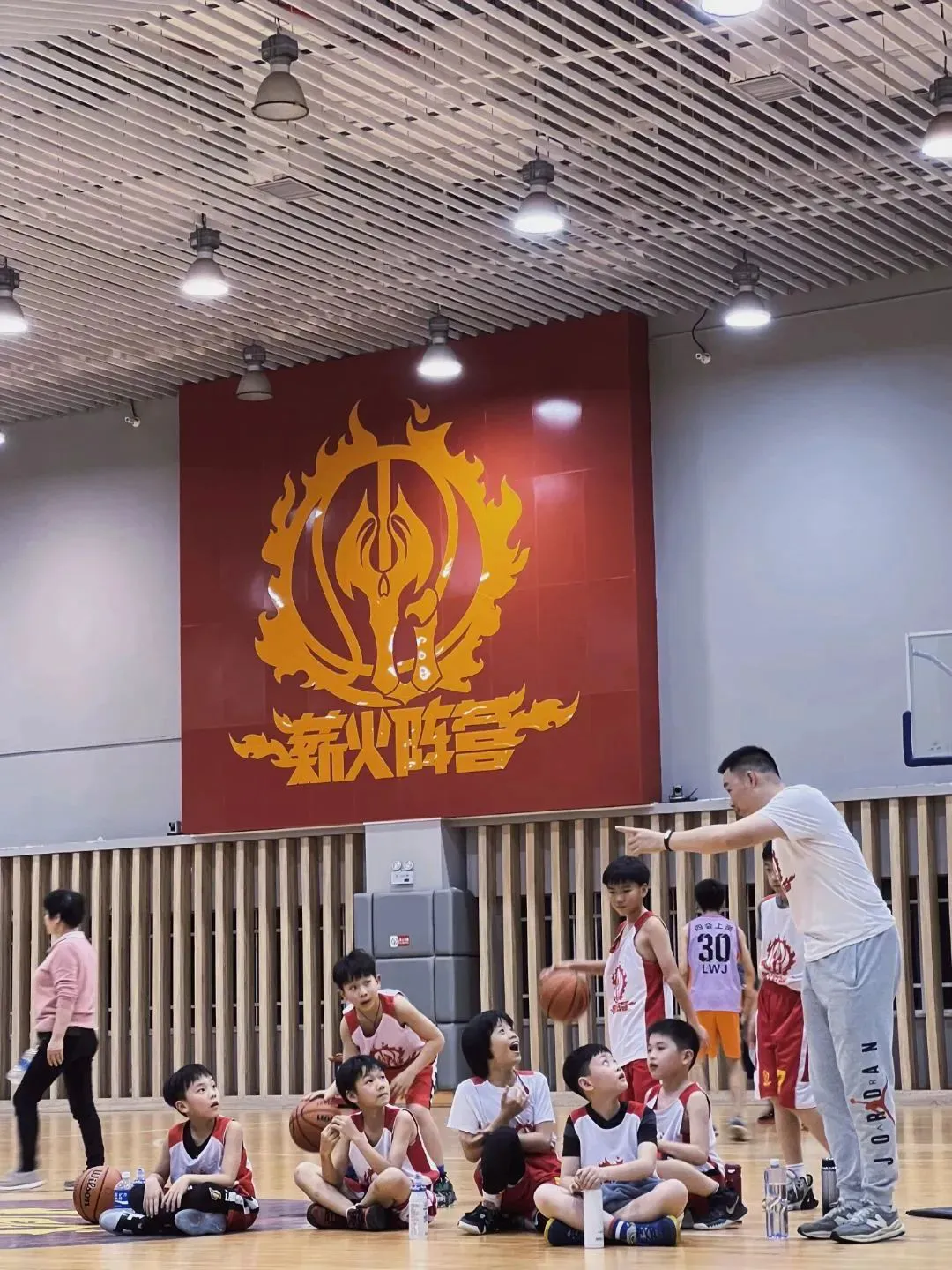 如何利用激励提升团队篮球训练的积极性_0